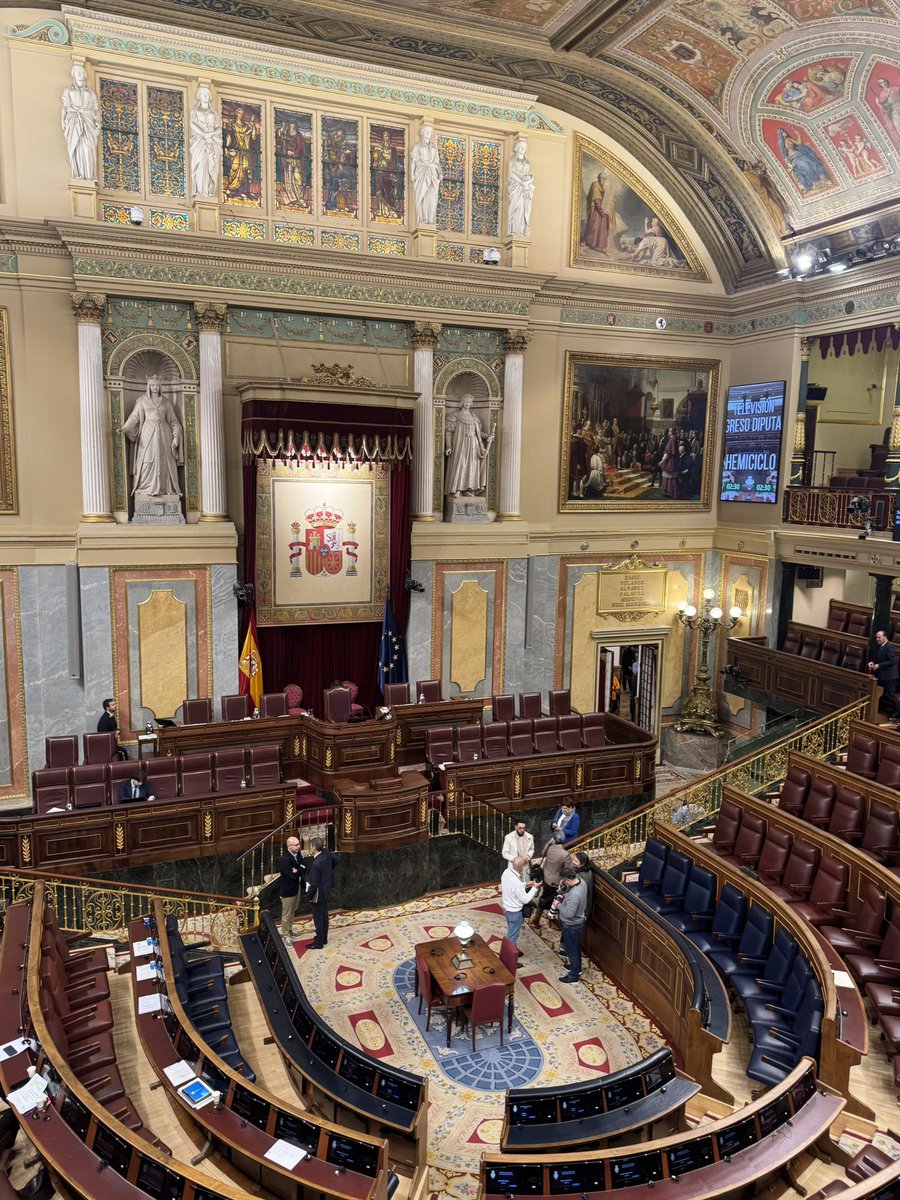 Última sesión de control del año en el Congreso de los Diputados.

De la pantalla a la cámara.

Nueva experiencia.