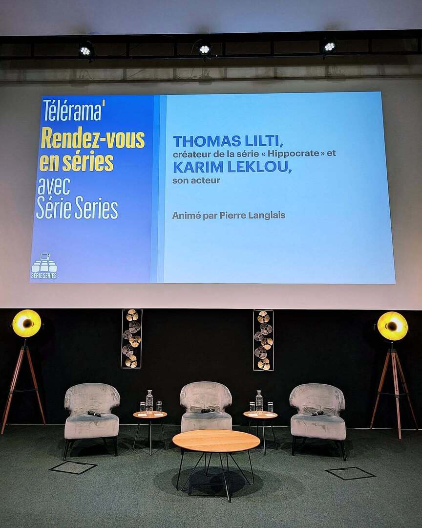 Depuis quelques mois, Télérama propose "Rendez-vous en séries", une Masterclass dédiée à l'environnement des séries françaises, devenues depuis quelques années de véritables phénomènes culturels, s'exportant même avec succès hors de nos frontières.

Hier… instagr.am/p/DDtkrhJItPb/