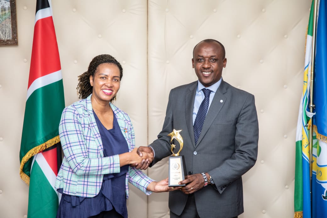 Makueni County Government (@officialmakueni) on Twitter photo Makueni County has been crowned Kenya's best in implementing Sustainable Development Goals! H.E <a href="/GvnMutula/">Mutula KilonzoJR CBS</a> received the award from SDG Forum Kenya officials led by Florence Syevuo. #SDGs Makueni County has been crowned Kenya's best in implementing Sustainable Development Goals! H.E <a href="/GvnMutula/">Mutula KilonzoJR CBS</a> received the award from SDG Forum Kenya officials led by Florence Syevuo. #SDGs