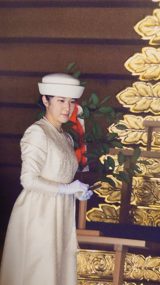 xc9kEuLeZBdenBg's tweet photo. 🚩第127代天皇は敬宮愛子さまです💖
今上両陛下の直系長子は敬宮愛子さまただお一人です‼️憲法が謳う『天皇は世襲』とは女系男系も含むと国会でも言及済み‼️
国会議員も女性天皇賛成容認は8割まできています‼️あとは皇室典範を変更すれば、💖敬宮愛子皇太子💖の誕生です‼️
来年2025年こそ転換点の年☝️ https://t.co/aLogFhb2rk