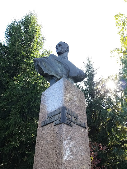 LeszekMiller's tweet image. Premier Tusk przyjechał wczoraj do Lwowa. Na konferencji prasowej zaapelował do przywódców Zachodu, o większe wsparcie dla Ukrainy niż kiedykolwiek wcześniej. „Przestańcie spekulować o możliwej przegranej Ukrainy. To nie ma nic wspólnego z faktami”- powiedział. Wyraził też…