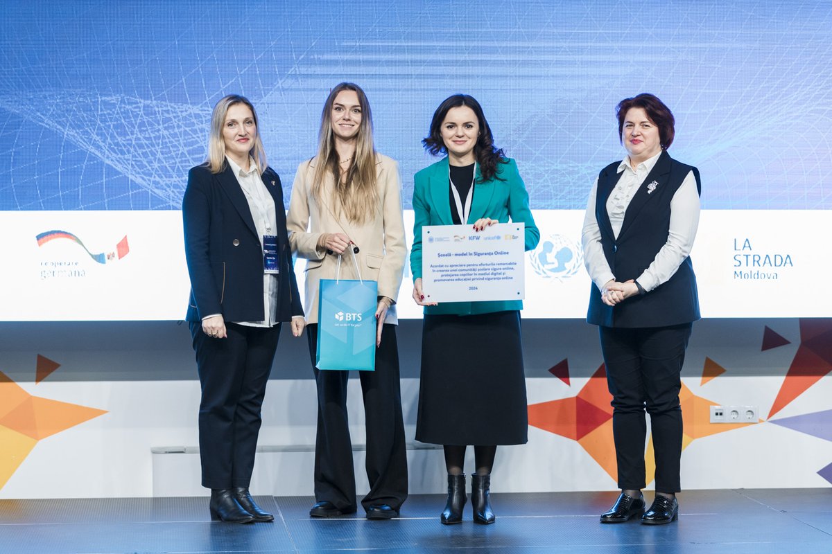 UNICEFMoldova's tweet image. 🌐Every child deserves to feel #safeonline. At the National Children's Online Safety Conference, supported by @BMZ_Bund &amp;amp; @KfW_FZ_int, 3 schools were named Online Safety Models &amp;amp; 10 teachers - Ambassadors in this field. Together, we create a safe #digitalenvironment for kids.