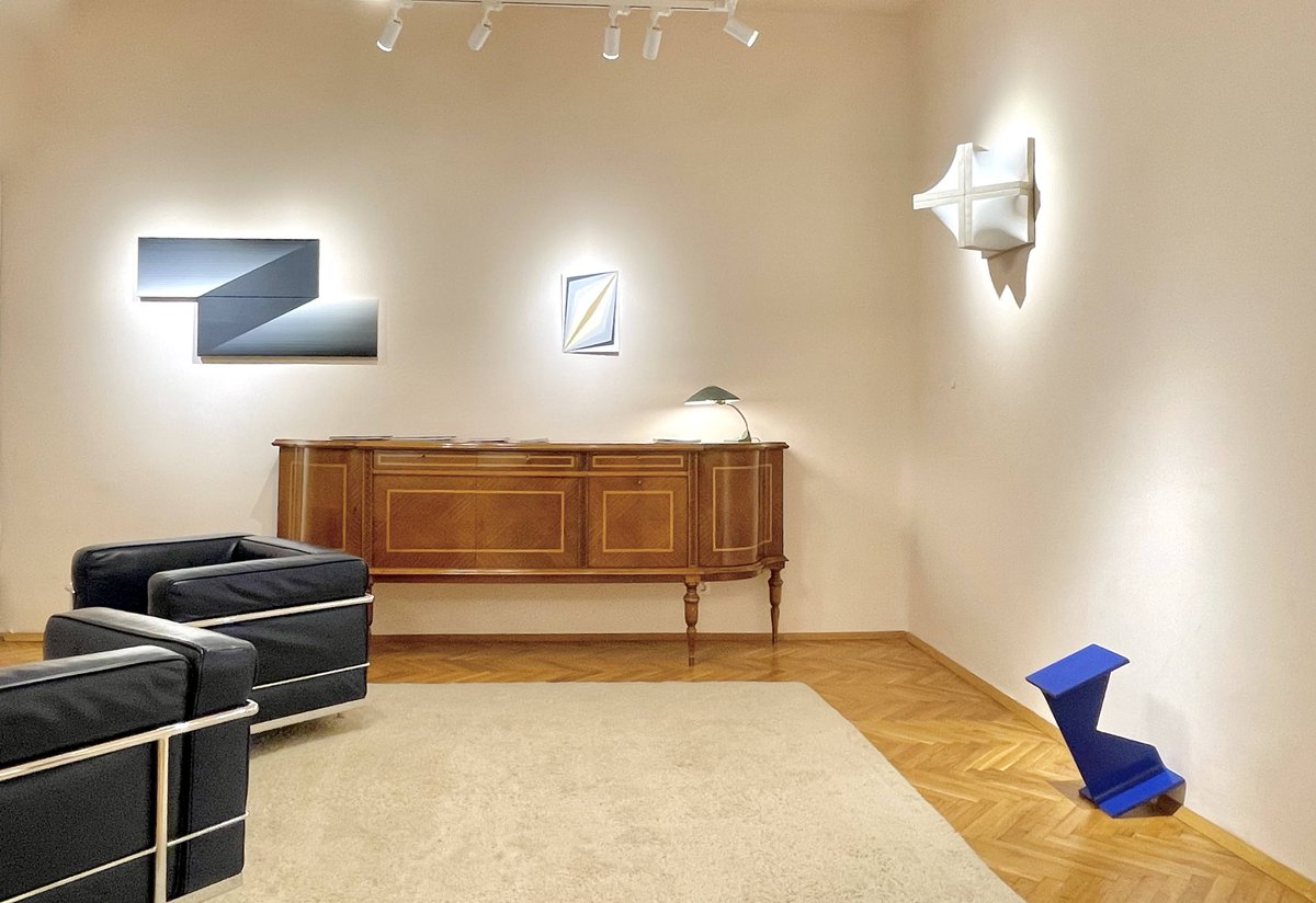 nonsofia's tweet photo. views from the 2nd phase of our #collab with #estartfoundation. 

#focus_nl presents a selection of works by 10 contemporary #dutch artists made over the last 6 decades. as usual, the show will include guided tours and workshops for children.

#geometricart

supported by #ncfbg https://t.co/CyZurMLqnq