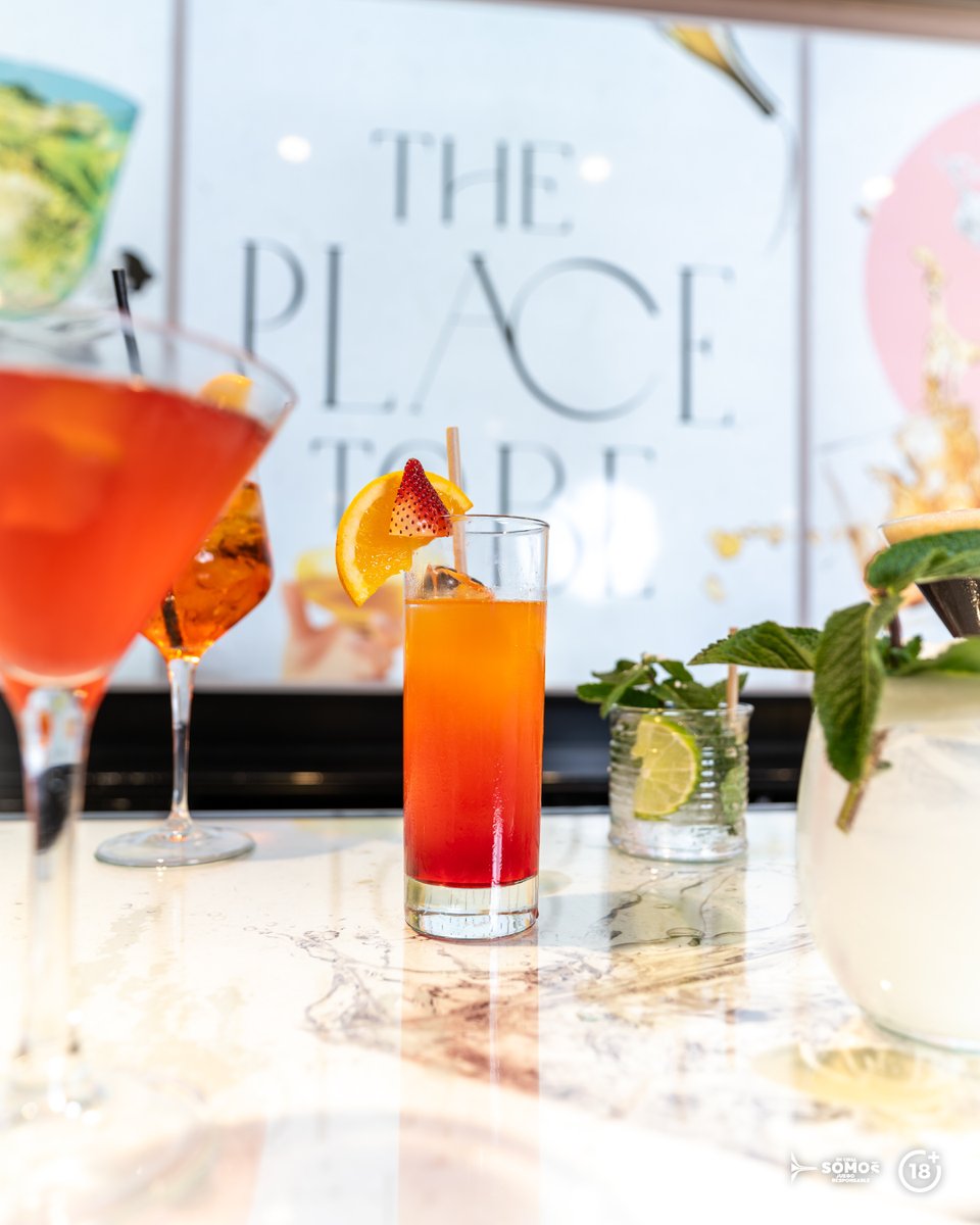 🍸 BAR 🍸
Una explosión de sabores y colores en cada copa. Porque cada noche merece ser celebrada de manera especial.

casinomarbella.com