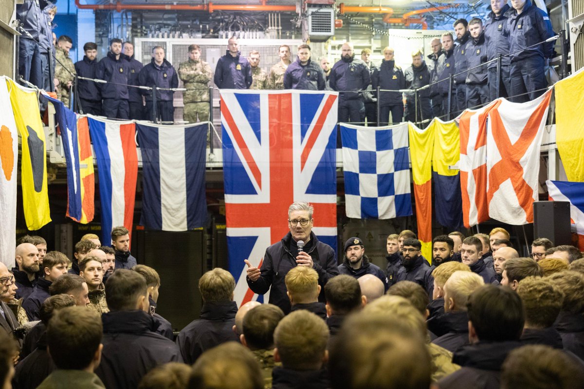 NavyLookout's tweet image. Prime Minister Starmer was hosted  onboard @HMSIronDuke after the 2024 #JEF summit in 🇪🇪Tallinn
