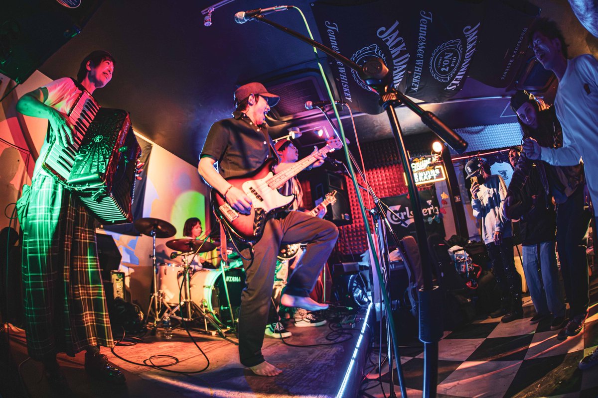 musicfools2014's tweet photo. music fools vol.13
howling ent
#musicfools
#howlingent
photo by @nameless4645 https://t.co/LcqJuQ8i8F