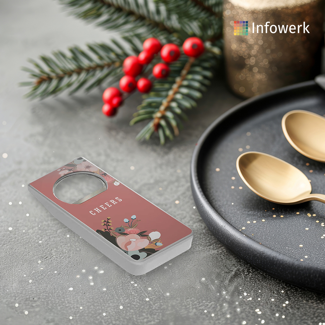 Infowerk_pl's tweet photo. 👩‍🍳 Kiedy wcześniej zapada zmrok, kolacja to idealny sposób na rozświetlenie wieczoru ! Personalizowane #książkikucharskie, #fartuchy i #otwieracze sprawiają, że każdy posiłek jest wyjątkowy. Zdobądź wszystko, co potrzebujesz w #Infowerk – link 👉 https://t.co/pkOm3nW7He https://t.co/1ndVJufvZ6
