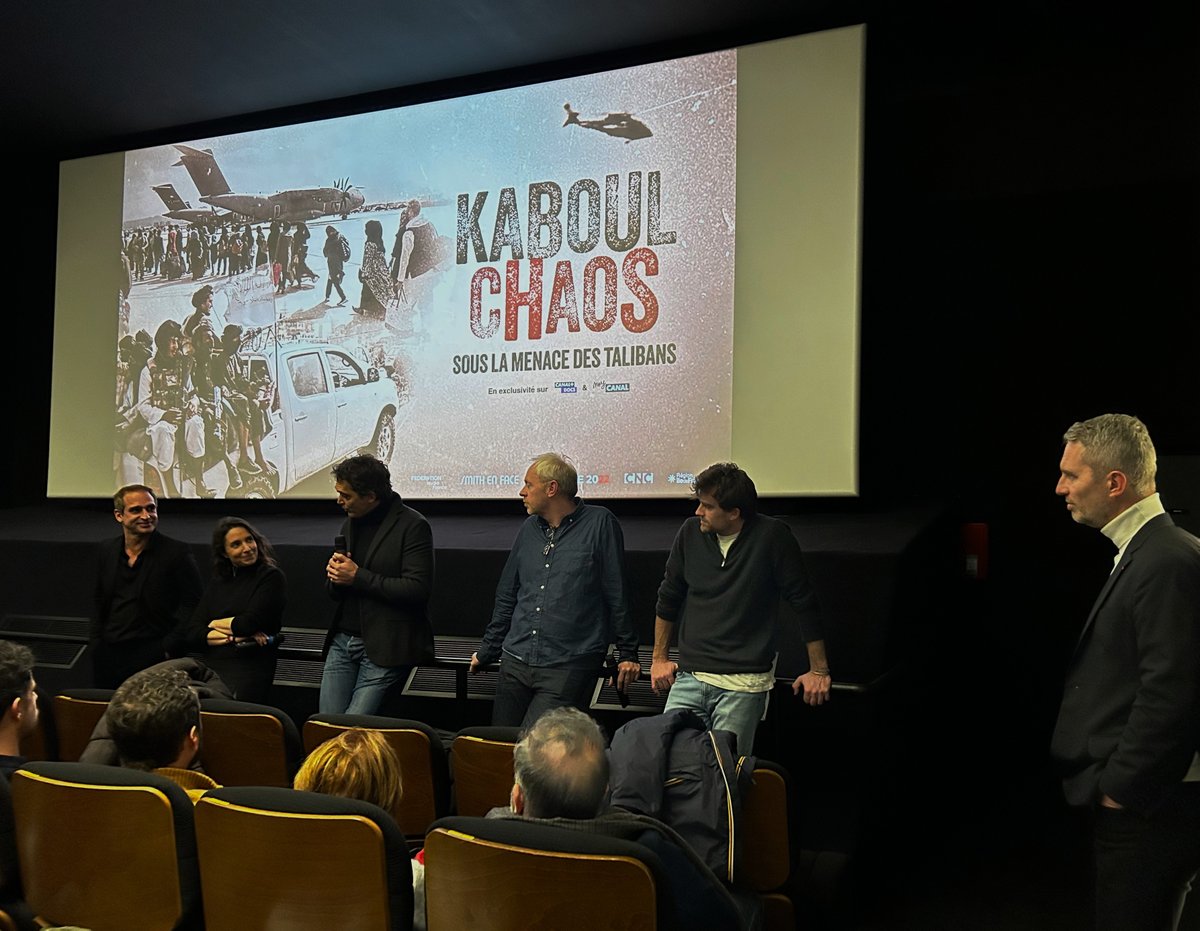 Une soirée riche en émotions pour l’avant-première de KABOUL CHAOS !

Lundi soir, l’UGC Odéon a accueilli un public nombreux pour découvrir ce documentaire bouleversant. Sur scène, David Martinon, dont l’histoire est au cœur du film, a ému et inspiré, en partageant son