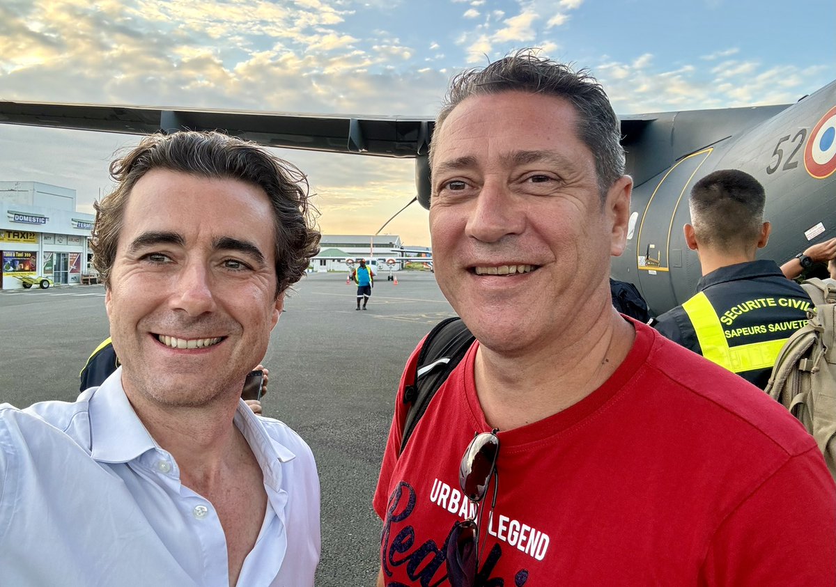 🇫🇷🇻🇺 #Earthquake Natural disasters always happen when my deputy is on vacation in Nouméa (already last year for cyclones)... When we need all our strength and more. So we brought him back. Many thanks to him! And to the rest of the team, who are at the top of their game.