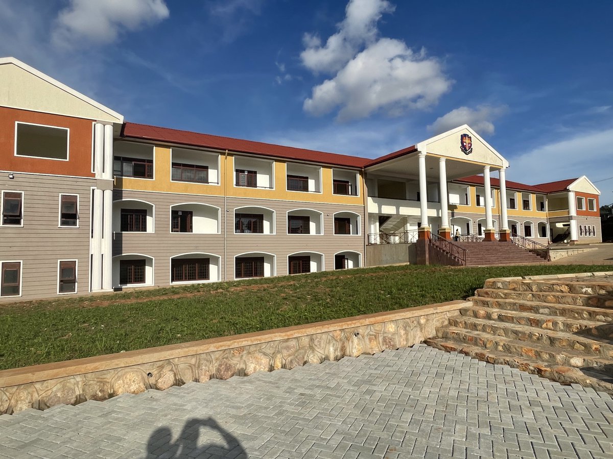 Daudi Kalinda (@ssenkubuge_) on Twitter photo Have you seen anything beautiful more than this today?
No filter π¦
Faculty of Law Building <a href="/UCUniversity/">Uganda Christian University (Official)</a> <a href="/UcuKampala/">UCU Kampala Campus</a> Have you seen anything beautiful more than this today?
No filter π¦
Faculty of Law Building <a href="/UCUniversity/">Uganda Christian University (Official)</a> <a href="/UcuKampala/">UCU Kampala Campus</a>