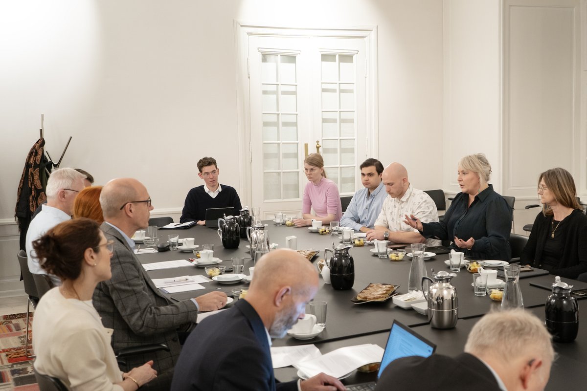 Uddannelses- og Forskningsministeriet (@ufm_min) on Twitter photo Ny politik for anti-chikane på universiteter: ”Chikane og utryghed hører ikke til på universiteterne. Med denne politik understreger vi, at der er en grænse for, hvad vi vil tolerere på universiteterne,” siger <a href="/ChristinaEgelun/">Christina Egelund</a>. Læs mere 👉 bit.ly/49Hhg5G #dkpol #uddpol Ny politik for anti-chikane på universiteter: ”Chikane og utryghed hører ikke til på universiteterne. Med denne politik understreger vi, at der er en grænse for, hvad vi vil tolerere på universiteterne,” siger <a href="/ChristinaEgelun/">Christina Egelund</a>. Læs mere 👉 bit.ly/49Hhg5G #dkpol #uddpol