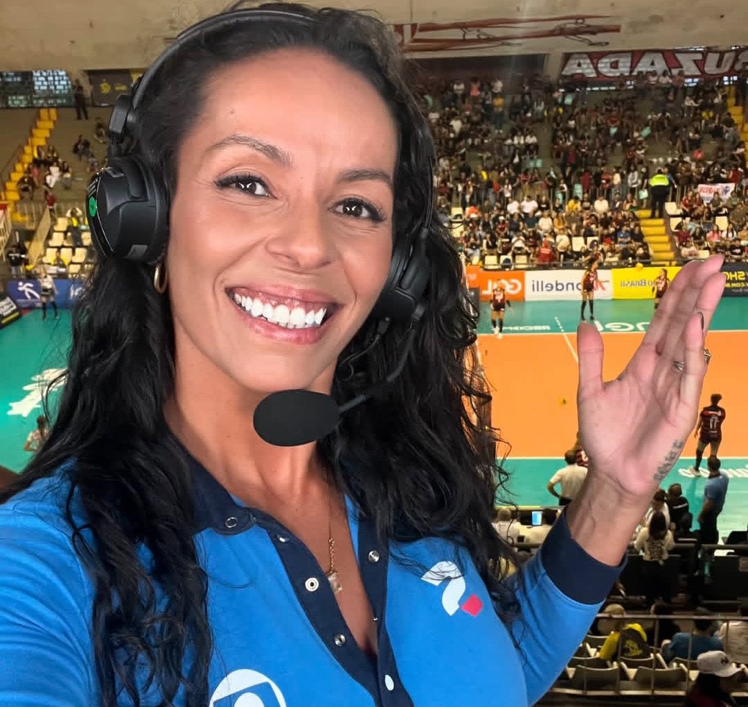 pridaroid05's tweet photo. Gente assistir jogo da Macris com o Marco Freitas comentando é uma tortura, a mulher dando um baile e ele espera ela ter uma MICRO imprecisão pra falar alguma coisa. PP4 já estaria aclamando horrores. https://t.co/FhdaBkfDZa