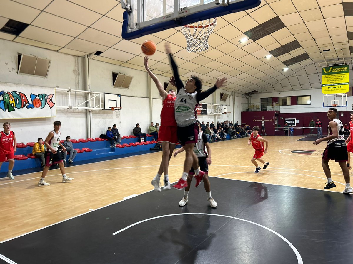 FCBQtecnic's tweet photo. SELECCIONS |🏀Continuem creixent de cara el Campionat d'Espanya amb un nou amistós de la selecció catalana infantil de Raül Laita. Agraïment al @SECASAL per la predisoposició de sumar amb nosaltres https://t.co/x4Z6IhL2Dj
