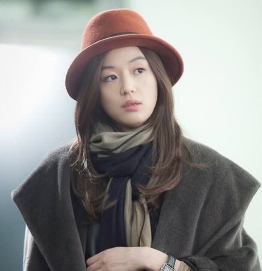 junjihyunonly's tweet photo. 11 years with Cheon Song Yi 🌟 

#전지현 #全智贤 #junjihyun #giannajun #별에서온그대 #mylovefromthestar https://t.co/avtEUd8VLk