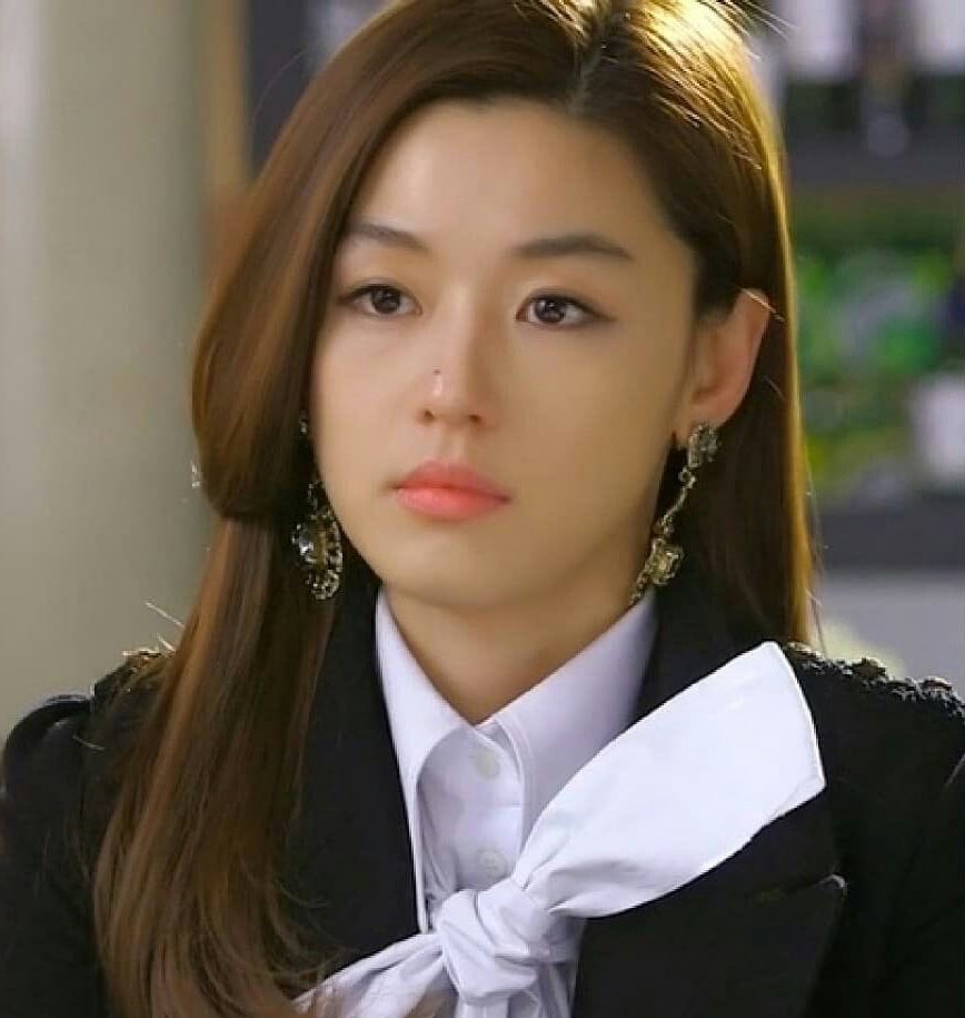 junjihyunonly's tweet photo. 11 years with Cheon Song Yi 🌟 

#전지현 #全智贤 #junjihyun #giannajun #별에서온그대 #mylovefromthestar https://t.co/avtEUd8VLk