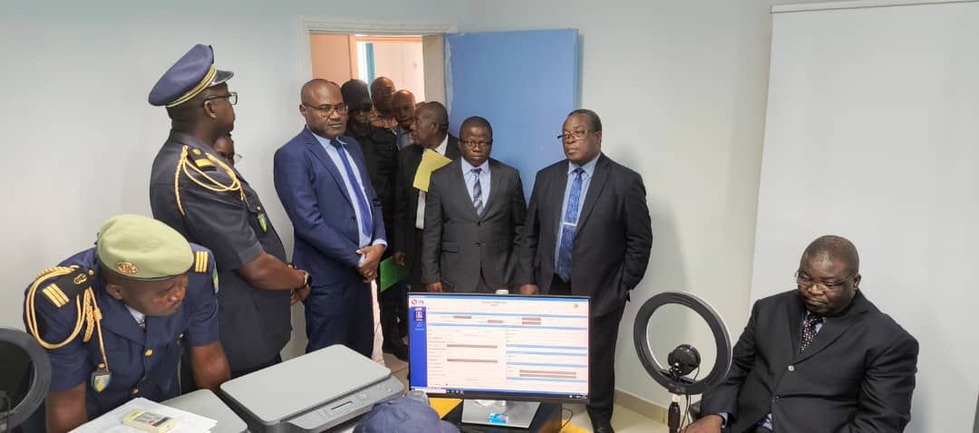 CNIE] L’enrôlement piloté par le Ministère de l’Intérieur et la DGDI s’intensifie.
✅ Antennes actives : Ntoum, Franceville, Moanda, Lambaréné, Tchibanga, Mouila, Port-Gentil…
🔜 Makokou, Oyem, Bitam dès janv. 2025.
👉 Rendez-vous aux antennes DGDI pour votre CNIE.
#CNIE #Gabon