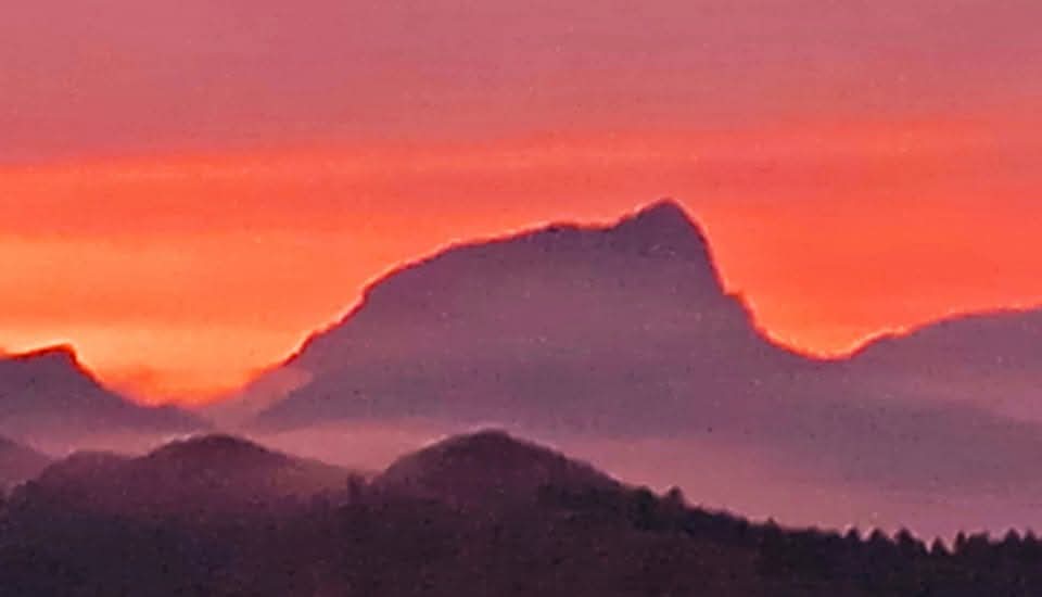 ComplejoAtalaya's tweet photo. El Complejo Rural Atalaya, os desea Feliz Navidad y próspero  2025. https://t.co/RBsh5xBr7X