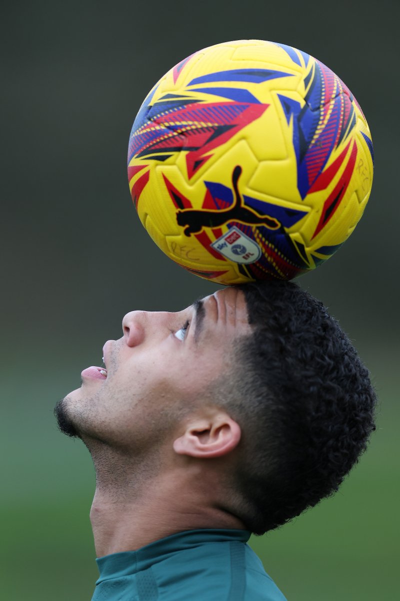 Reading FC tweet media