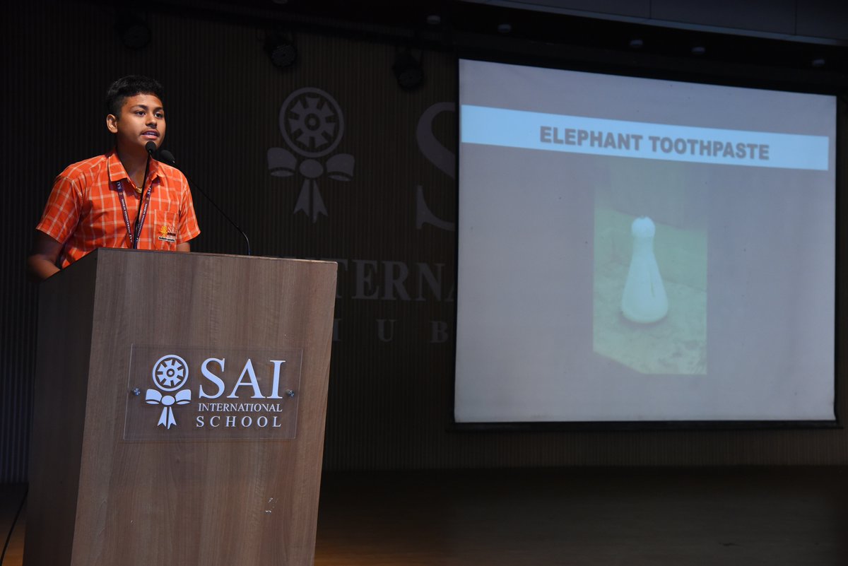 SAI_Edu_In's tweet photo. Students confidently shared news, conducted fascinating visual experiments, and presented intriguing facts, creating a perfect blend of education and entertainment.#EnergyConservation #FunInScience https://t.co/AtjB1fvNjz