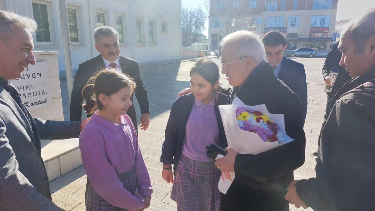 Eskil_MEM's tweet photo. Valimiz Sn. @malikumbuzoglu İlçemizi ziyaret etti.

👇
https://t.co/0UFXVxiL0g https://t.co/CHQTFtxDMr