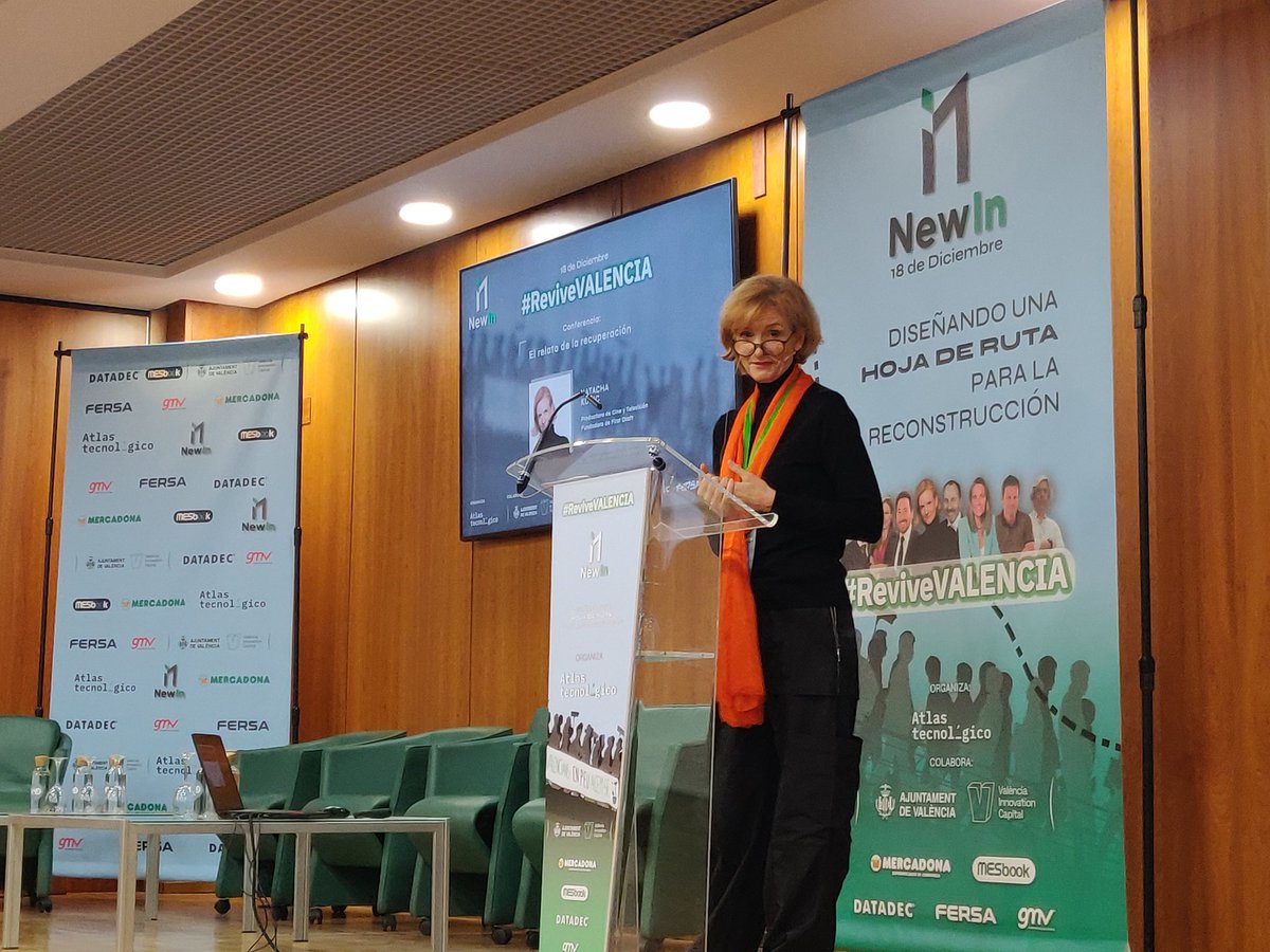 #ReviveVALENCIA. Primera conferencia, a cargo de <a href="/Natacha_Kucic/">Natacha Kucic</a>. Como siempre, impresionante <a href="/atlastec/">Atlas Tecnológico</a> @AEDITUV #Reconstrucción #Recuperación #Valencia
