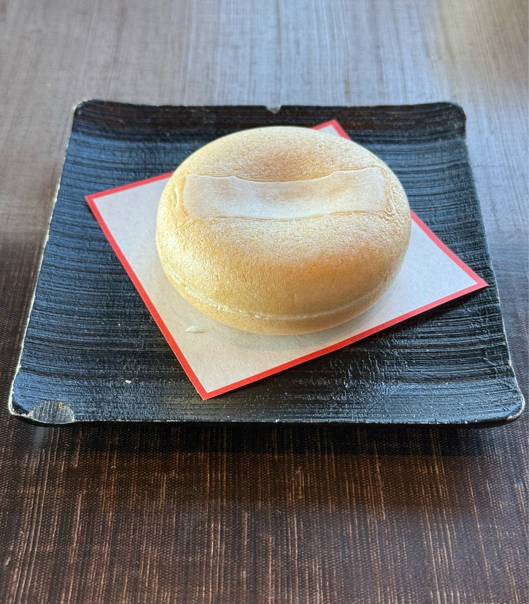 centurion_engnr's tweet photo. ザ・リッツカールトン東京ひのきざかの鮨 浜コース1人12500円
1人5万円とかする鮨屋に色々行ったけど、量的にも丁度よく、ここの鮨で十分満足できる気がする
最後の最中アイスが最高に美味しいのでこのために来る人もいるのだとか https://t.co/vpxKnlH7n5