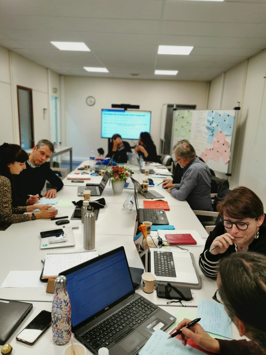 Un comité pédagogique de l'<a href="/INSPE_Bretagne/">INSPÉ de Bretagne</a> en pleine effervescence dans la perspective de 2025. Au programme : un séminaire pour fédérer les équipes de formateurs et de personnels administratifs !