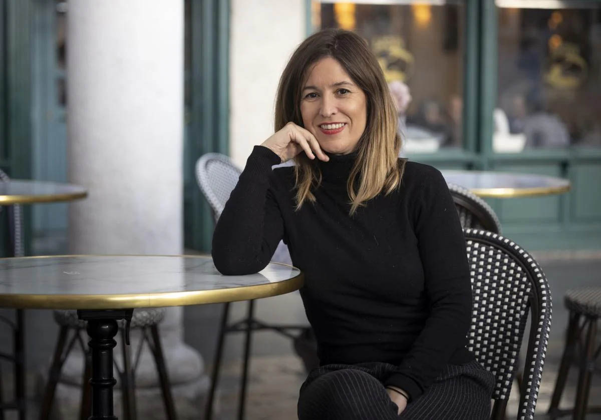 paginasdeespuma's tweet photo. Os recomendamos leer esta entrevista de @nuria_labari que Victoria M. Niño le hizo para @nortecastilla aprovechando su visita a Valladolid. En ella habla de los cuentos de No se van a ordenar solas las cosas y mucho más⬇️
🔗https://t.co/JTLrtKNP7G
🛒https://t.co/fnUdMs4OSH https://t.co/LUlR0ywyr6