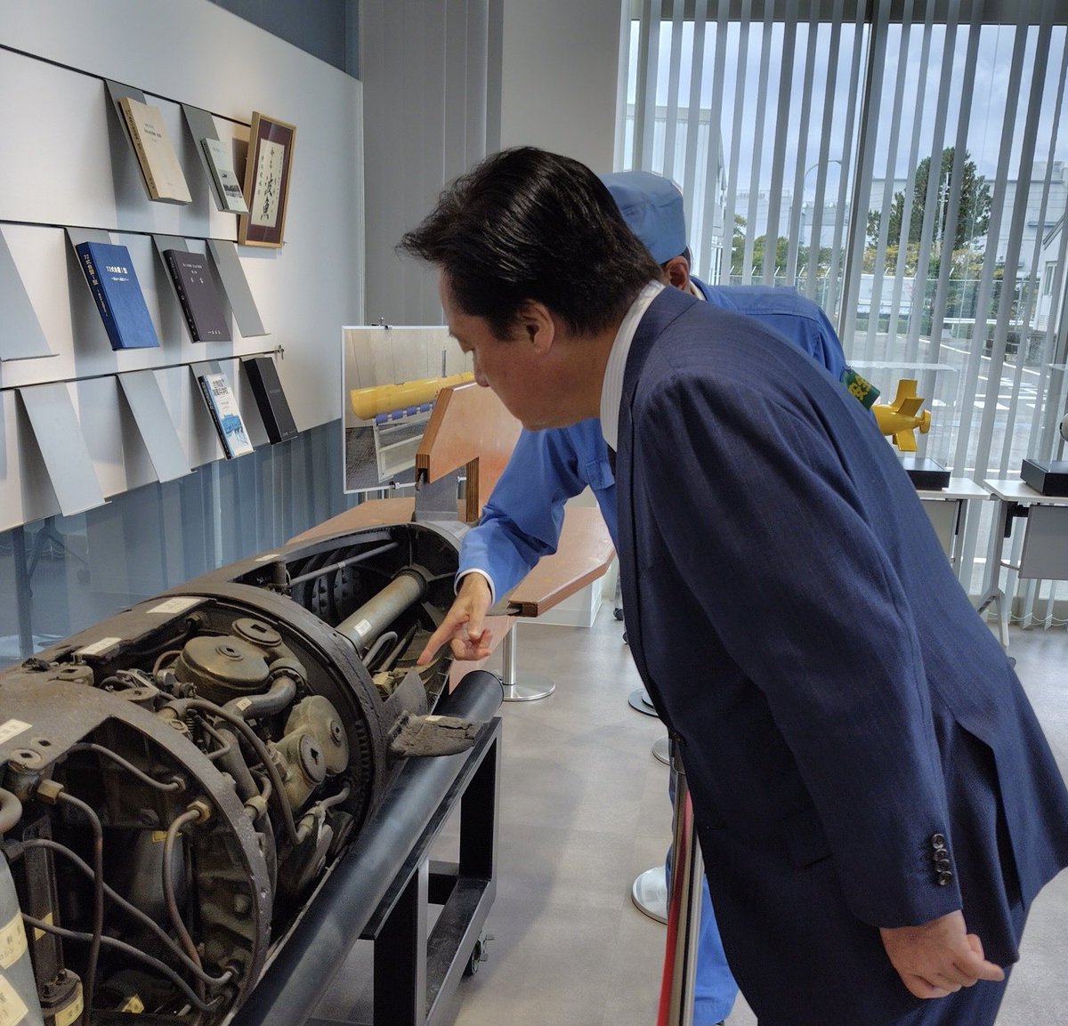 長崎県諫早市の三菱重工を訪問しました。魚雷やミサイル発射管等を製造