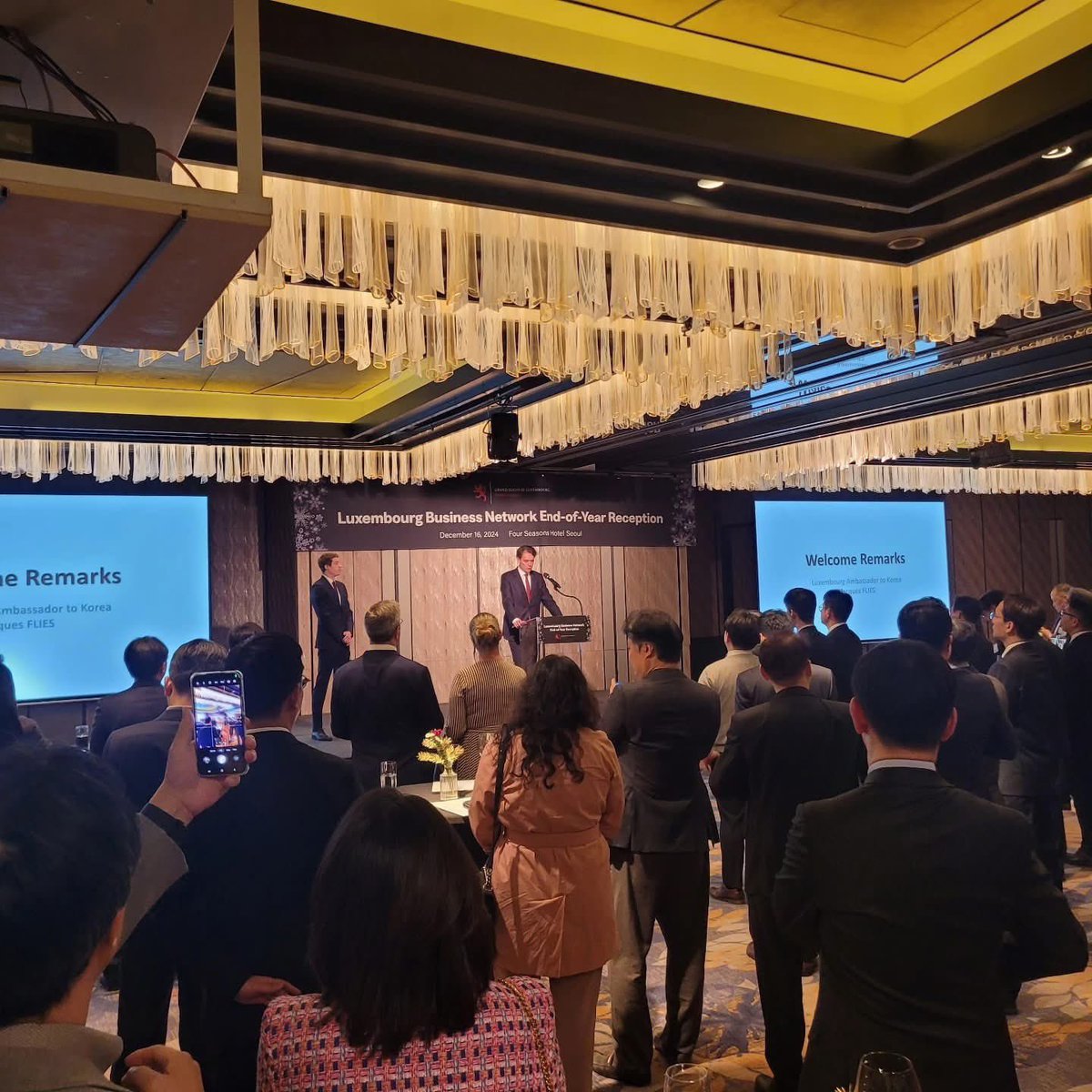 LUinSeoul's tweet photo. Our heartfelt gratitude goes to all the friends of #Luxembourg who joined us for our Luxembourg Business Network End-of-Year Reception.
Together, we embark on a prosperous and successful new year, spurring new opportunities in the ever-strengthening friendship between 🇱🇺 and 🇰🇷. https://t.co/1lHDJcoOY1