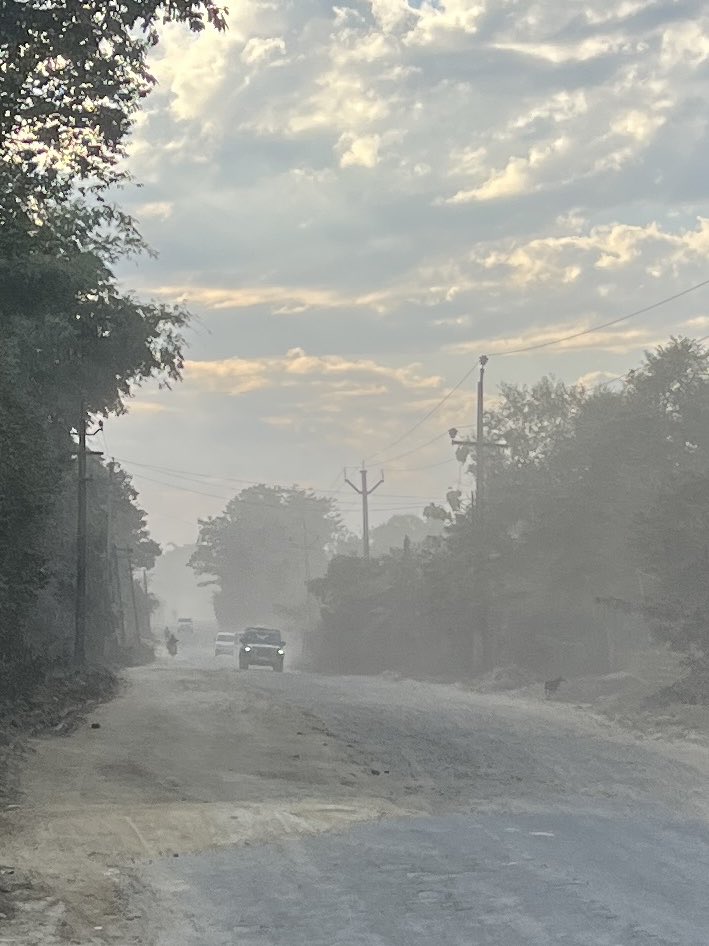bbbornil's tweet photo. ⁦@himantabiswa⁩ ⁦@CMOfficeAssam⁩ ⁦@nitin_gadkari⁩ ⁦@AkhilGogoiAG⁩ trust me. This is a road. Dhudor Ali https://t.co/y9dskuBc7R