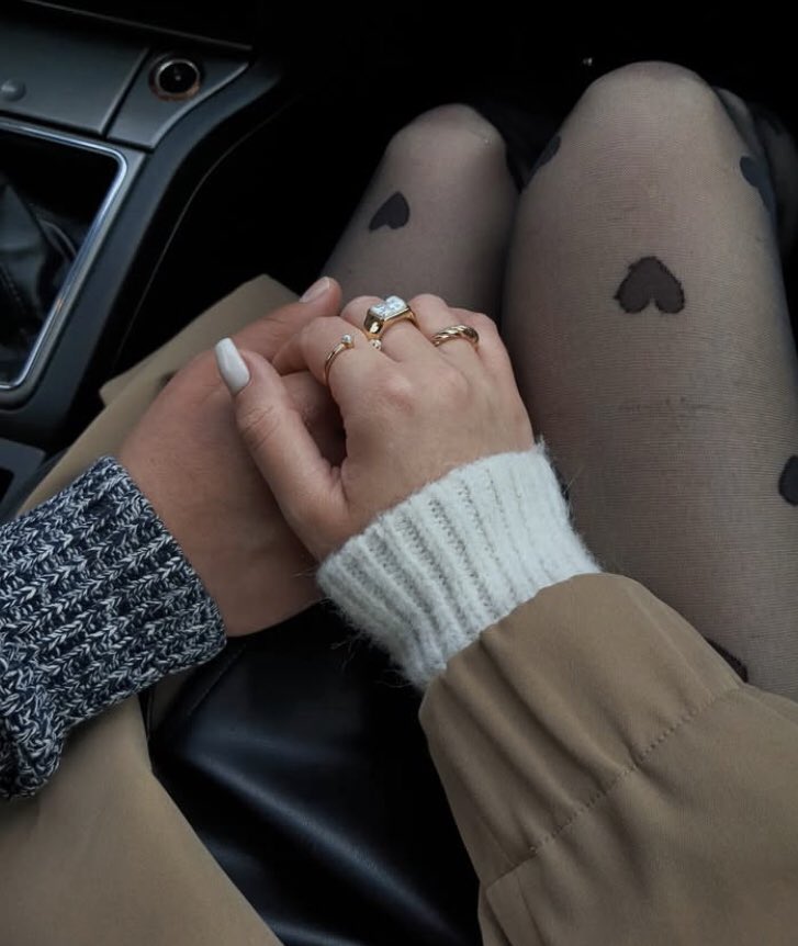 Lagerta&Ragnar tweet media