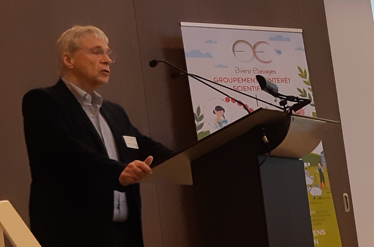 C'est parti avec <a href="/BaumontRene/">René Baumont</a> et F Angevin  qui rappellent les missions des GIS et les principaux enjeux de la journée autour de 3 questions
❇ La souveraineté protéique 
❇ La capacité à répondre aux besoins des marchés 
❇ Les systèmes et équilibres alimentaires