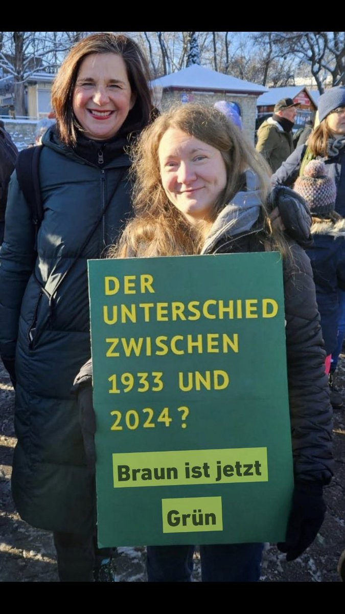 🟩🟩💩💩💩💩💩💩💩💩🟩🟩