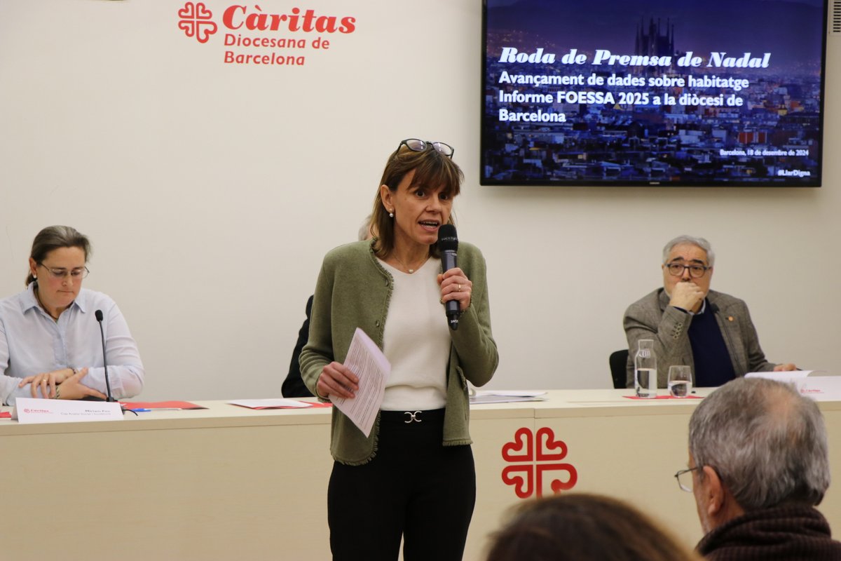 caritasbcn's tweet photo. 📢 📊Comença la roda de premsa de Nadal #LlarDigna. Avui presentem un avançament de dades sobre habitatge de l’informe #FOESSA2025.
🗣️ @CrisGarciaMarsa, secretària general de @caritasbcn: “Una llar és molt més que quatre parets i un sostre."
Obrim fil 👇 https://t.co/6cmQN4tRYC