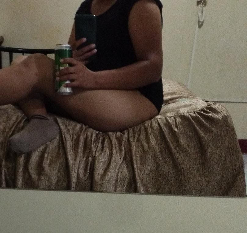 parejitacucklod's tweet photo. Mi mujer motivando al single desde el hotel 🤤 https://t.co/rYbxhsmgHZ