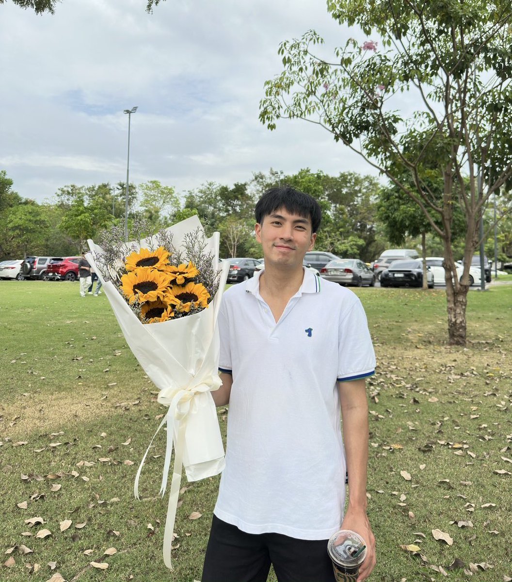 chainzcls's tweet photo. นึกว่ารูปภาพ ที่ไหนได้รูปหล่อ😬 https://t.co/XJY3v1SQFu