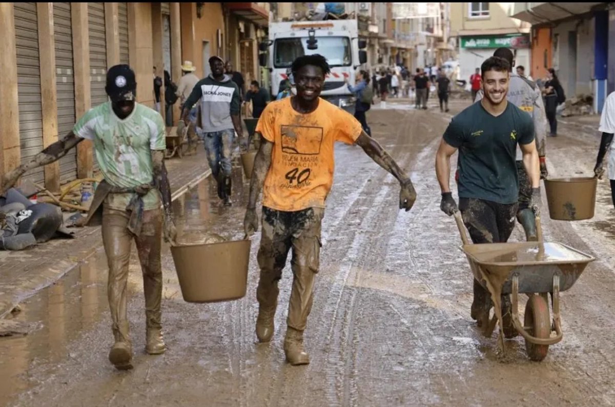 Valencia Cáritas tweet media