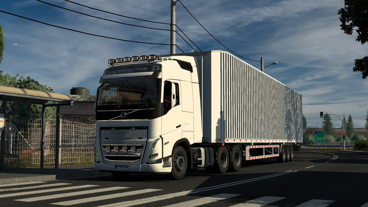 timcui9's tweet photo. @SCSsoftware @VolvoTrucks Nice Work https://t.co/LRYI9gEZyz