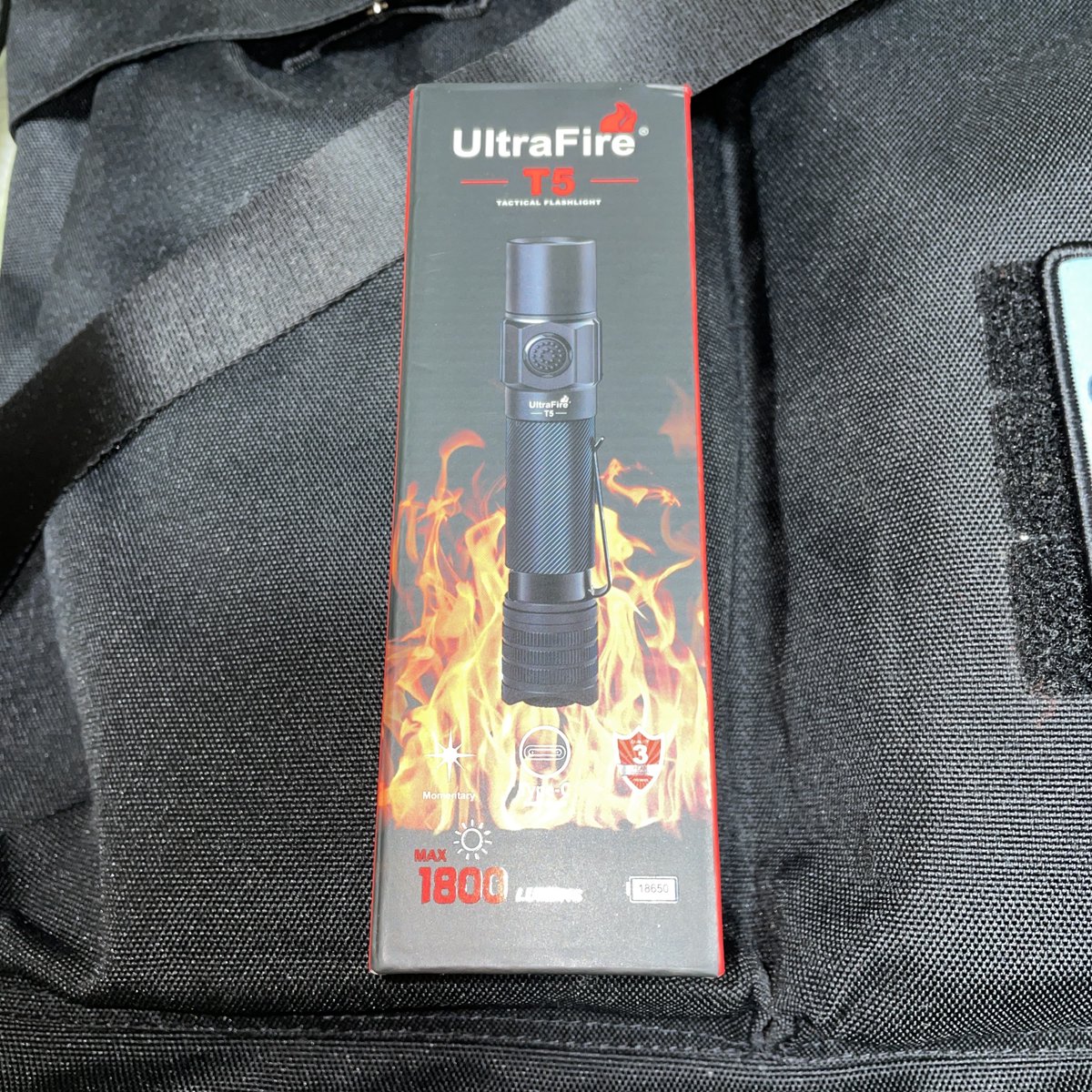 MysticSiva's tweet image. UltraFireさんからまたサンプルでUltraFire T5を送ってもらいました！週末に夜散歩で使ってみる予定。
#UltraFire
ultrafire.com/collections/ta…
