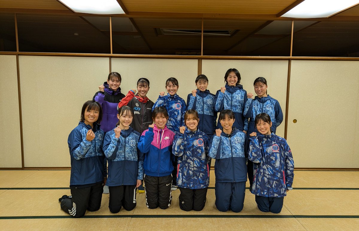 fujitvrikujo's tweet photo. 【#富士山女子駅伝 】
昨日は #兵庫大学 の取材に行ってきました。富士山女子駅伝 初出場となる #兵庫大学 の目標は「総合12位以内」と「笑顔でのフィニッシュ」！
専用トラックが無いなど限られた練習環境の中、質の高い練習を意識して取り組んでいました！

#兵庫大学 のレースにも注目です！ https://t.co/WddsYxVLKf