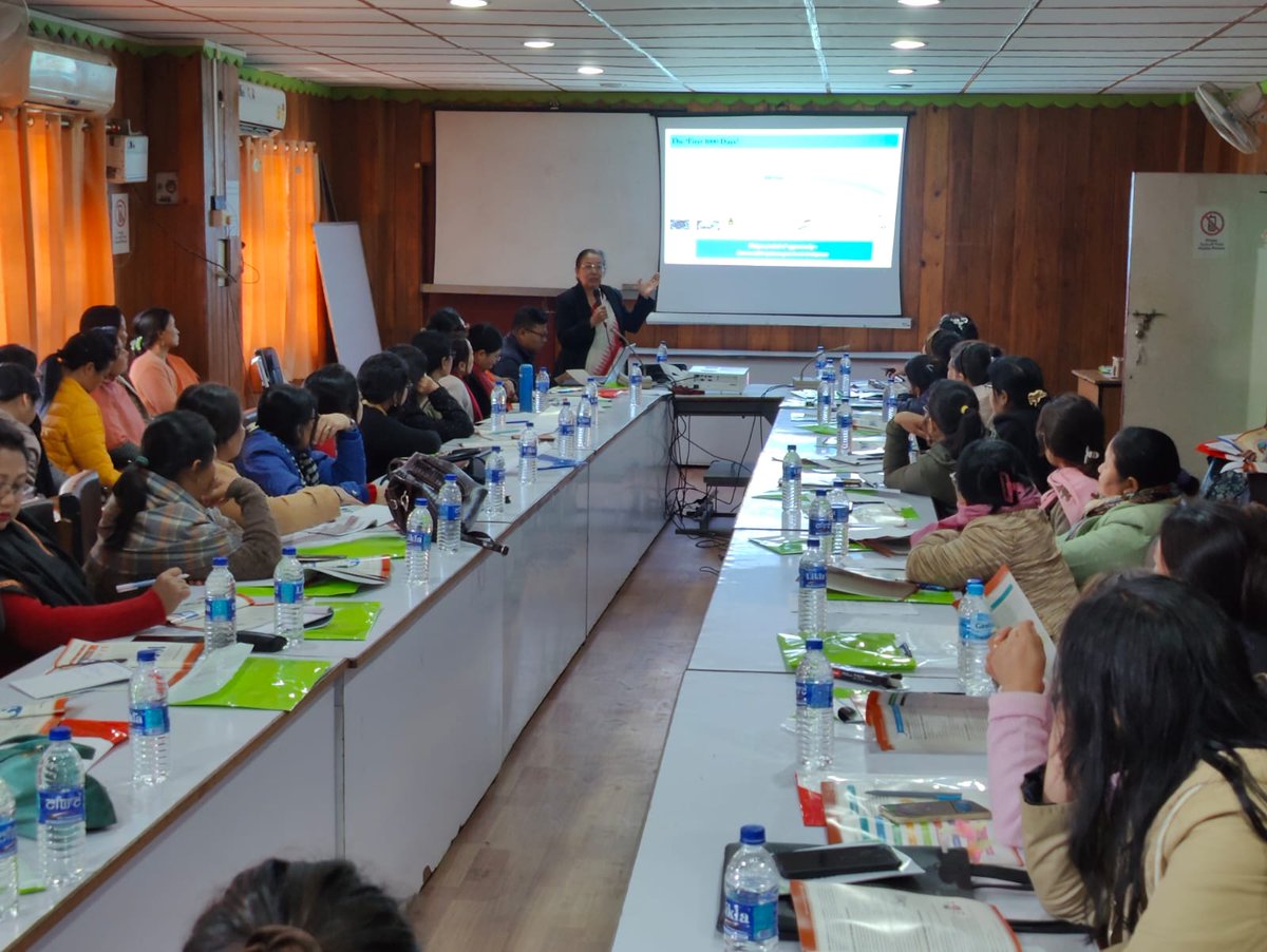 NISHTHA_CPHC's tweet image. #NISHTHA supported a one-day #EatRight training for 53 #CommunityHealthOfficers (#CHOs) at the Directorate of Family Welfare Services, #Manipur. Empowering #CHOs to promote healthier dietary habits and improve community health outcomes.