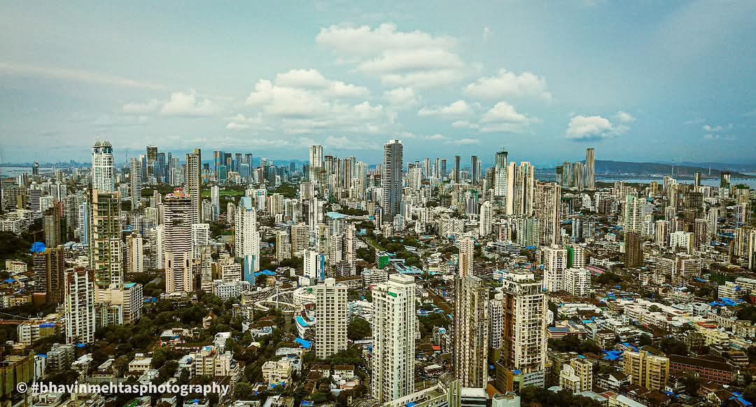 bhavinmehtak's tweet photo. Above All
#mumbai #aamchimumbai #building #aboveandbeyond #shot #dji #mavicpro #aerialphotography #dronephotography #drone #mumbaicity #cityscape #view #photography #photooftheday #southmumbai #mycity #ilovemumbai #bombay #india #arabiansea #miniature #bhavinmehtasphotography https://t.co/3dRUU0UzGr
