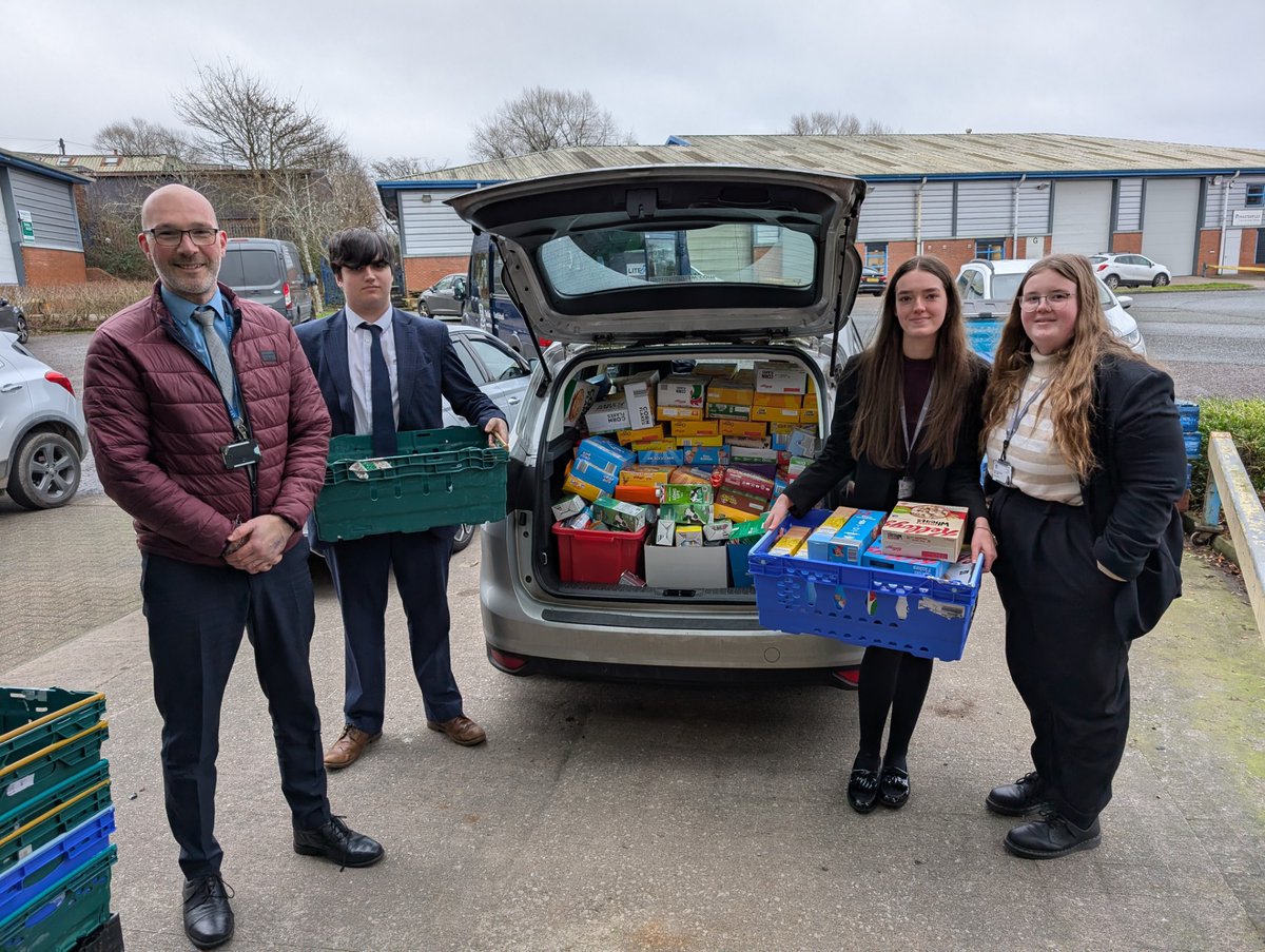 The Blue Coat School (@bcoldham) on Twitter photo Yesterday students arrived at <a href="/FoodbankOldham/">Oldham Foodbank</a> to deliver all the donations made as part of our Advent Challenge. Nobody in our community should have to go hungry, so we hope our contributions will bring some joy and happiness to families across Oldham. #faithinaction Yesterday students arrived at <a href="/FoodbankOldham/">Oldham Foodbank</a> to deliver all the donations made as part of our Advent Challenge. Nobody in our community should have to go hungry, so we hope our contributions will bring some joy and happiness to families across Oldham. #faithinaction