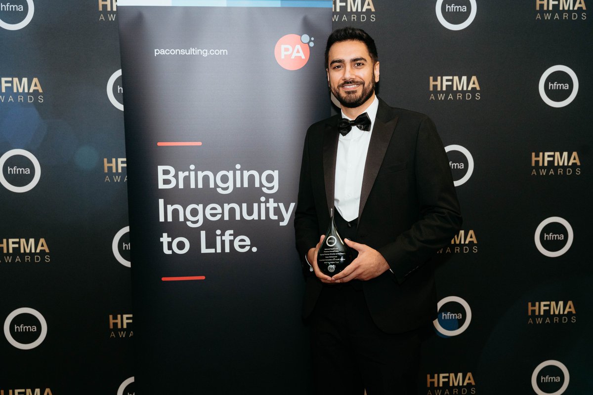 Our finance director, Izaaz Mohammed has been recognised by <a href="/HFMA_UK/">HFMA</a>. He won Deputy Finance Director of the Year award and was presented with this at a recent awards ceremony. Congratulations! Read more here: rdash.nhs.uk/news/top-award… #NHS
