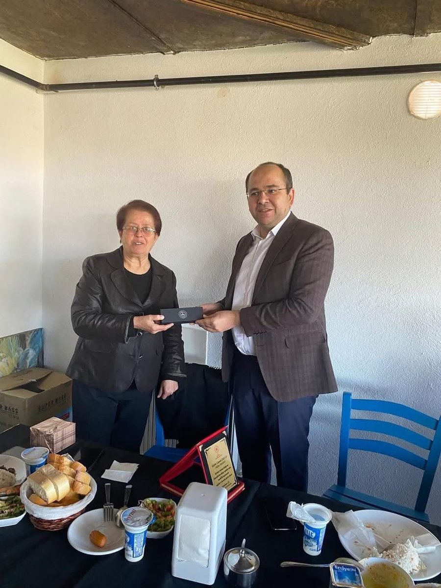 İçişleri Bakanlığımızın ve Nüfus teşkilatımızın Kırıkkale’deki en önemli emektarlarından, son olarak Keskin İlçe Nüfus Müdürü olarak emekli olan Canan Erdem müdürümüze emekliliğinin hayırlı olmasını diliyor, bundan sonraki hayatında da sağlıklı mutlu bir ömür temenni ediyorum.