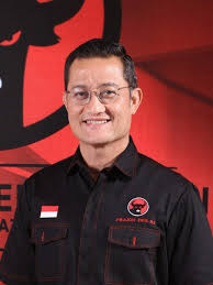 Sampai hari ini Juliari Batubara tdk pernah dilabeli penghianat oleh <a href="/PDI_Perjuangan/">PDI Perjuangan</a> .

Padahal korupsi Bansos saat Covid-19 itu sangat BIADAB!