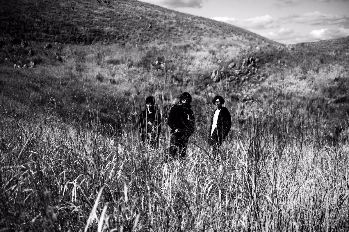 PUNKLOID (@punkloid) on Twitter photo 山口県発オルタナ・バンド"elephant"、約5年振りの新作となる「GRIEF FILMS」配信開始!
▶︎punkloid.com/news/elephant-…
<a href="/elephant_ymg/">elephant-official</a> 山口県発オルタナ・バンド"elephant"、約5年振りの新作となる「GRIEF FILMS」配信開始!
▶︎punkloid.com/news/elephant-…
<a href="/elephant_ymg/">elephant-official</a>