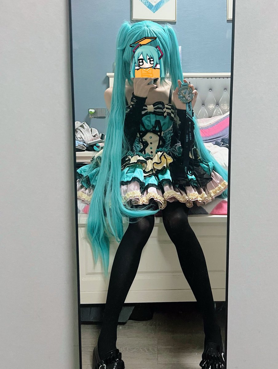 SuYu060309's tweet photo. 初音が支配する世界です。#MiKu #初音ミク https://t.co/VCFfHTj75l