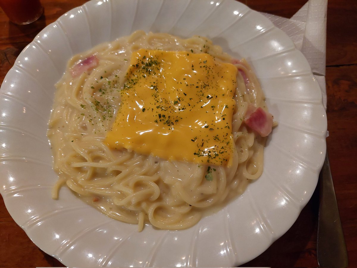 MilkteaJasmine's tweet photo. 『Rose Room』 でカルボナーラセット ✨️😊 美味しい 🍀
#RoseRoom https://t.co/6LmBVv0kVC